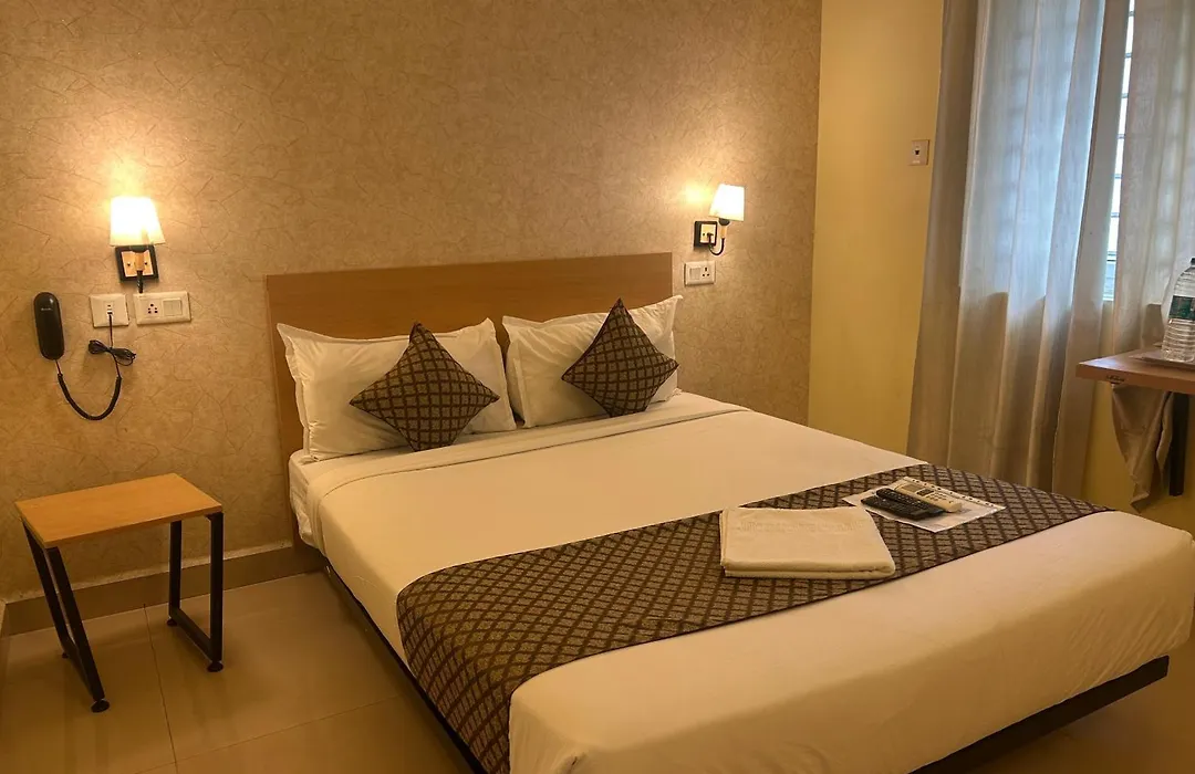 Crayons Hotel-1